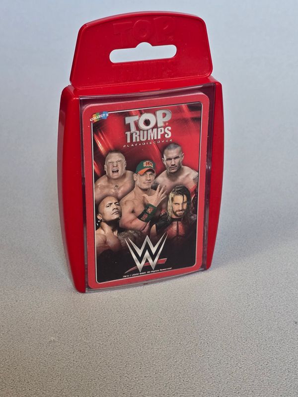 Top Trumps WWE &quot;Play and discover&quot; 2019-2020