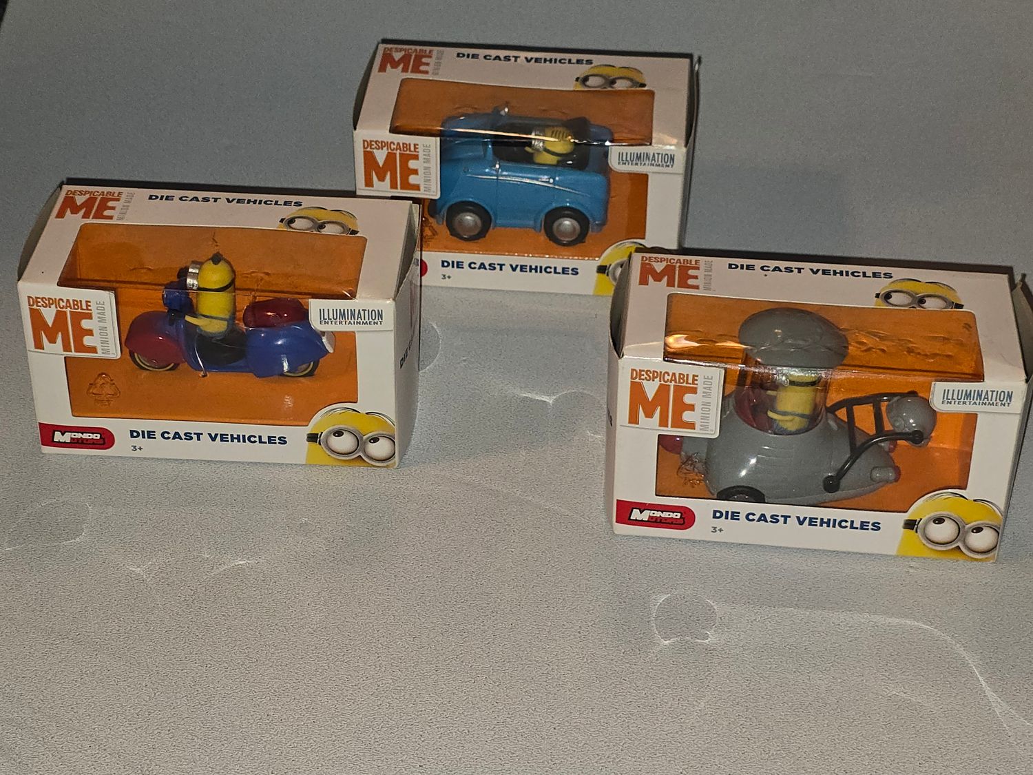Despicable Me - Mondo Motors Die Cast Vehicle Minions OVP