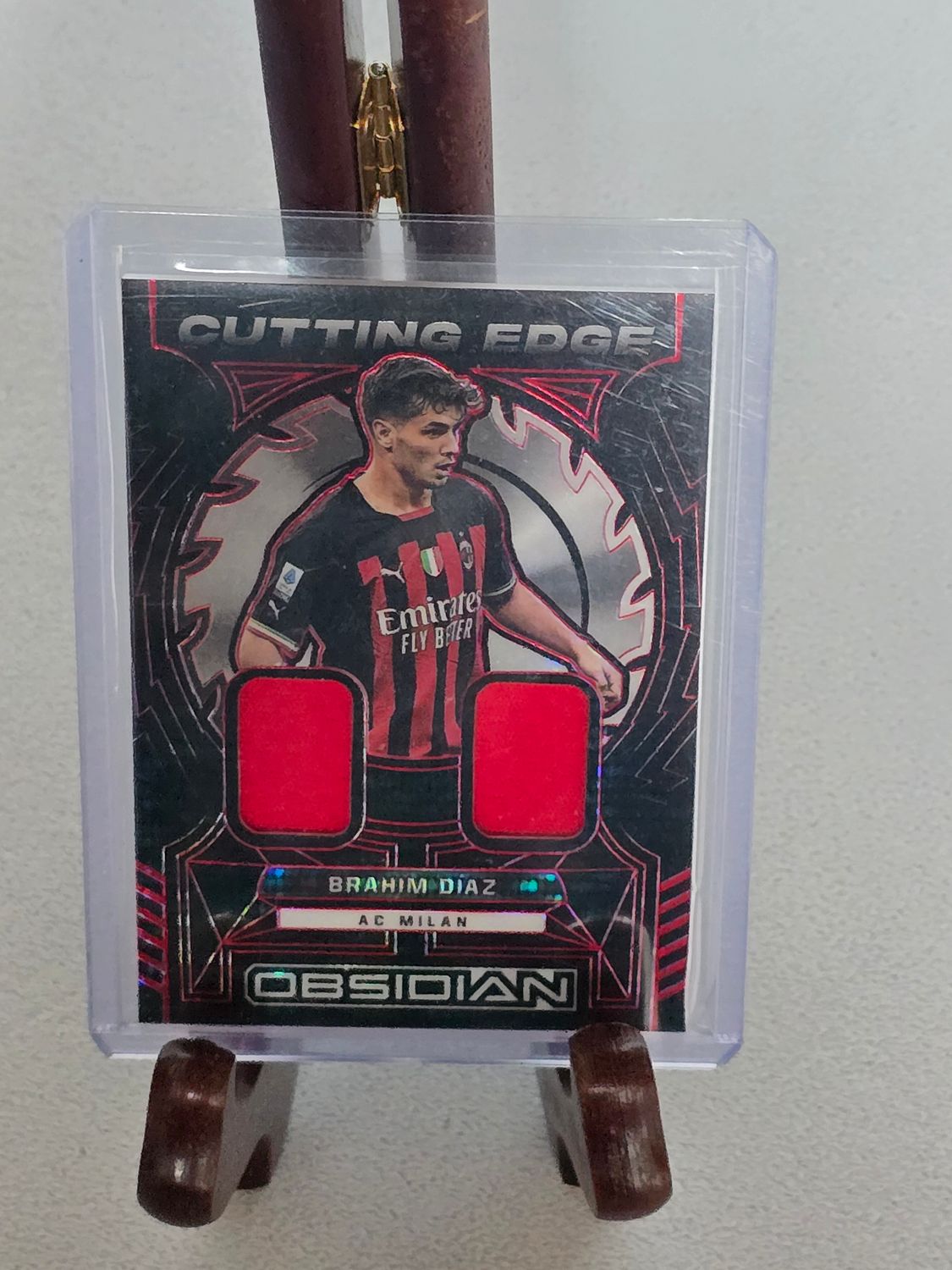Brahim Diaz Panini Obsidian 2022 Red Pulsar Double Patch Jersey nummeriert 21/44