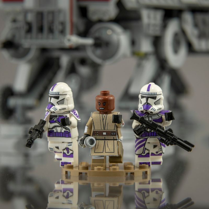 Mace Windu i żołnierze 187th Legionu / Mace Windu and 187th clone troopers