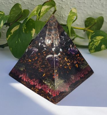 Orgonit Pyramide Orgonit Pyramide