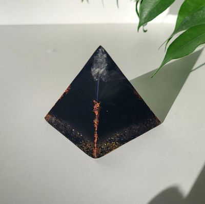Orgonit Pyramide Orgonit Pyramide