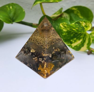 Orgonit Pyramide Orgonit Pyramide