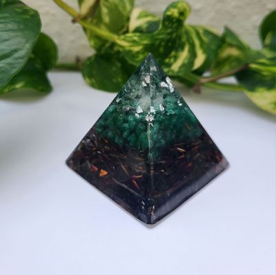 Orgonit Pyramide Orgonit Pyramide