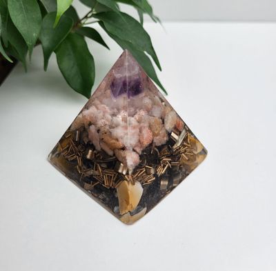 Orgonit Pyramide Orgonit Pyramide