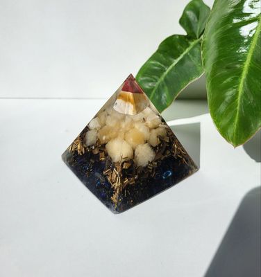 Orgonit Pyramide Orgonit Pyramide