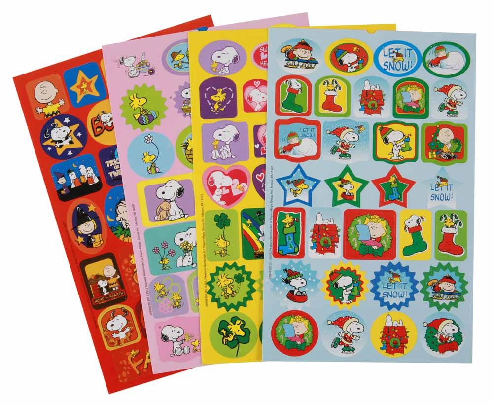Peanuts Holiday Sticker Book