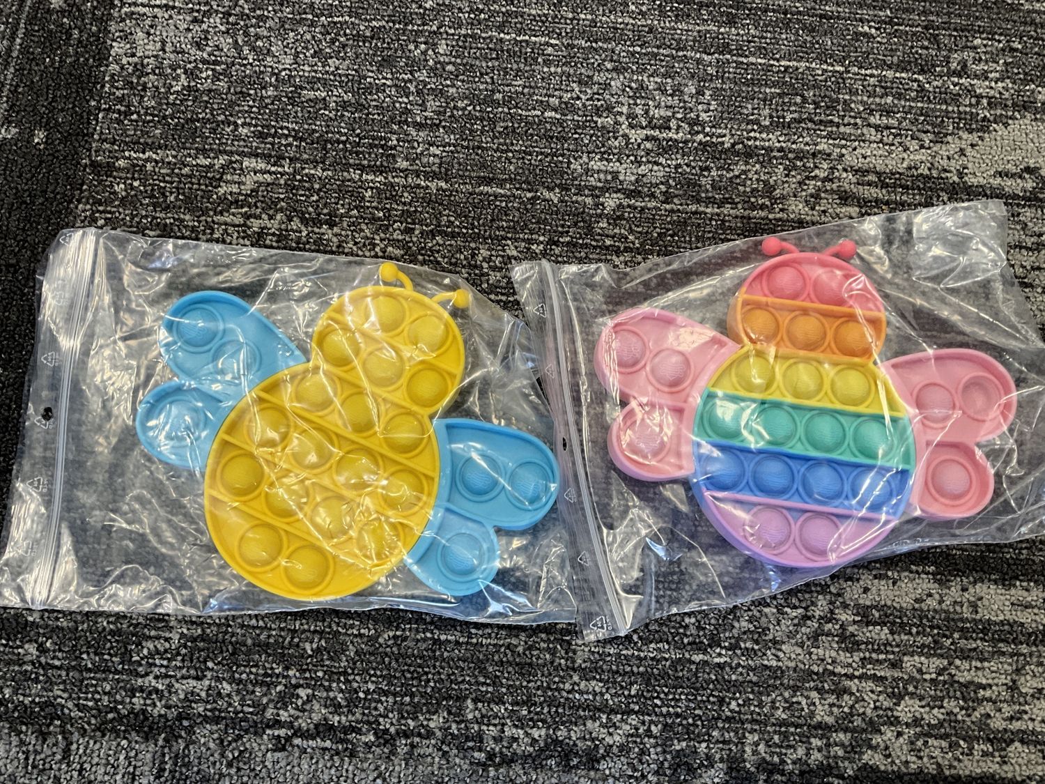 Bee Popit, Colour: Rainbow
