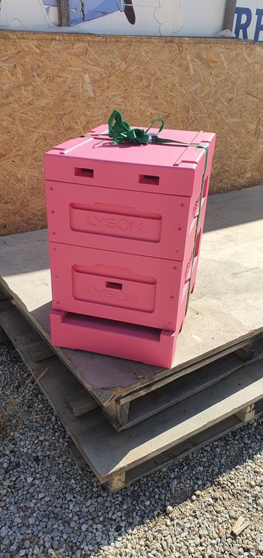 8 Frame Polystyrene Beehives