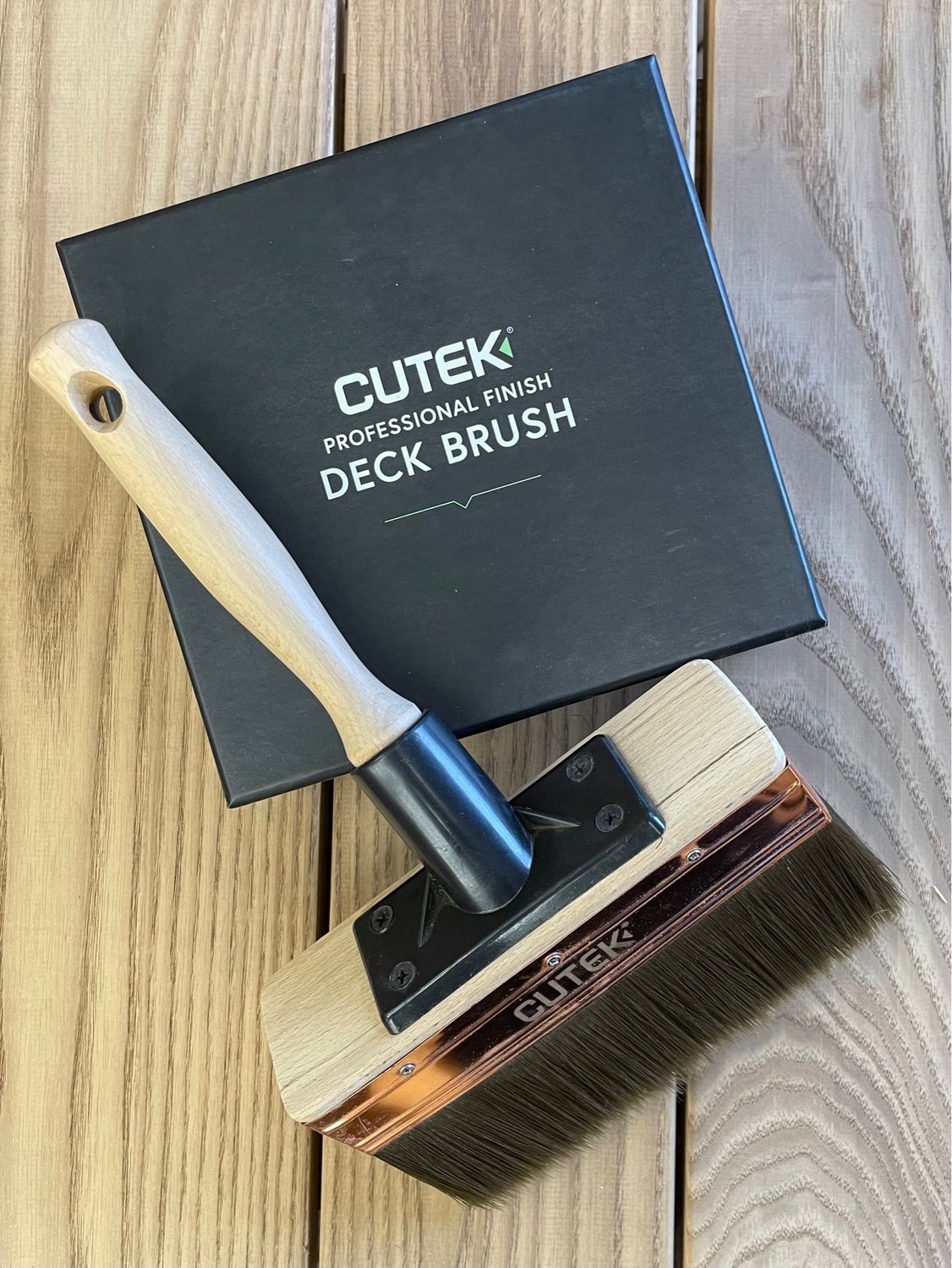 CUTEK® Professional Finish Deck Brush
