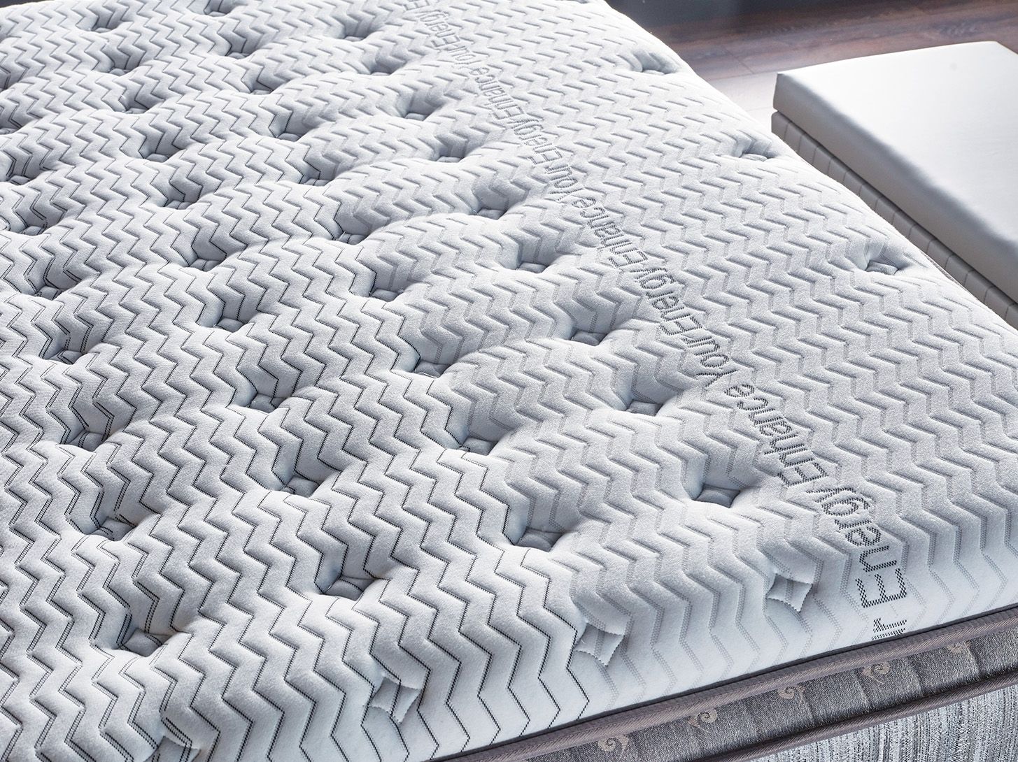 Firm Hybrid Mattress Paradoxe Pocket Springs, 6 sizes