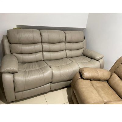 Sofa Bruce
Dimensions: 206 × 95 × 100 cm
Furniture store Manx mēbeles
Pulkveža Brieža ielā 4 Jelgava