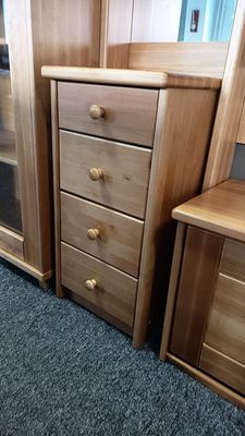 Solid wood chest of drawers with 4 drawers. Chests of drawers also available in custom sizes. Chests of drawers in Jelgava
