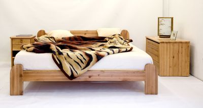 Bed Mona, Solid wood- Black alder