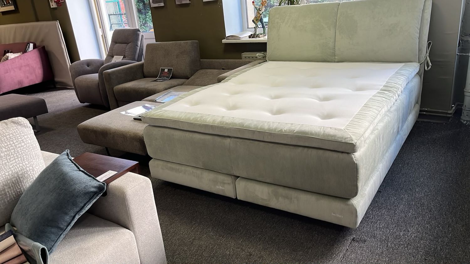 Showroom Beds