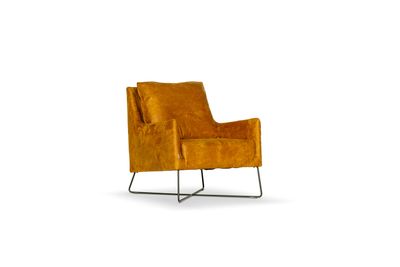 High-quality modern Martin lounge chairs. Lounge chair with metal legs, with optional wooden legs. Various fabrics. 