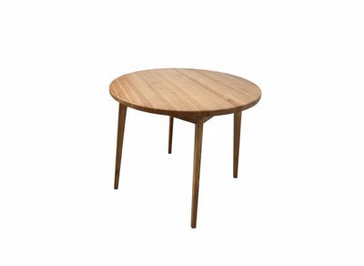 Round solid wood dining table D90, height 75 cm, diameter 90 cm. Various finishes. Dining tables  at Manx Mēbeles, Jelgava