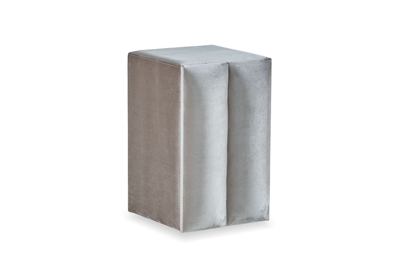 ​Oscar bedside table
Furniture store Manx mēbeles
Pulkveža Brieža ielā 4 Jelgava