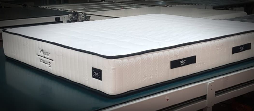 Reversible Summer/Winter Mattress Sizes:

90 x 200 cm

120 x 200 cm

140 x 200 cm

160 x 200 cm

180 x 200 cm

200 x 200 cm