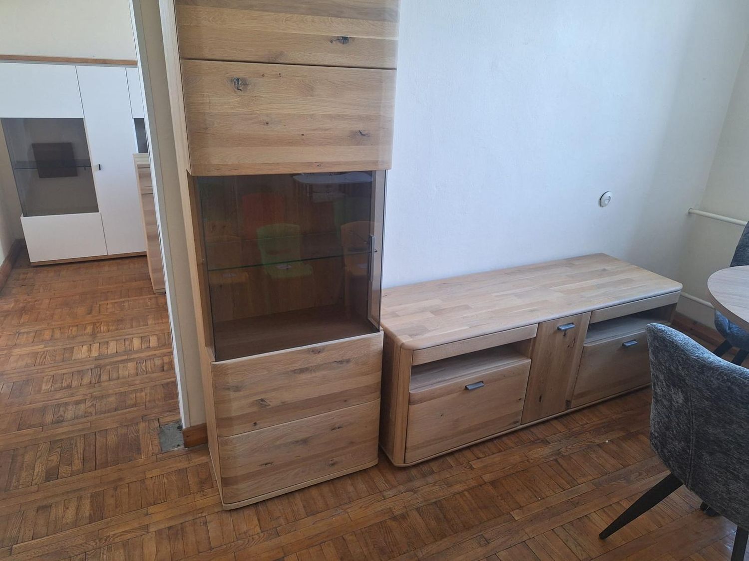 Oak TV chest of drawers and single-door display cabinet set.  Solid wood furniture in Jelgava: display cabinets etc.