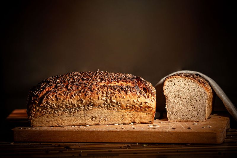 Bauernbrot Körner Sonnenblumenkerne Kastenform