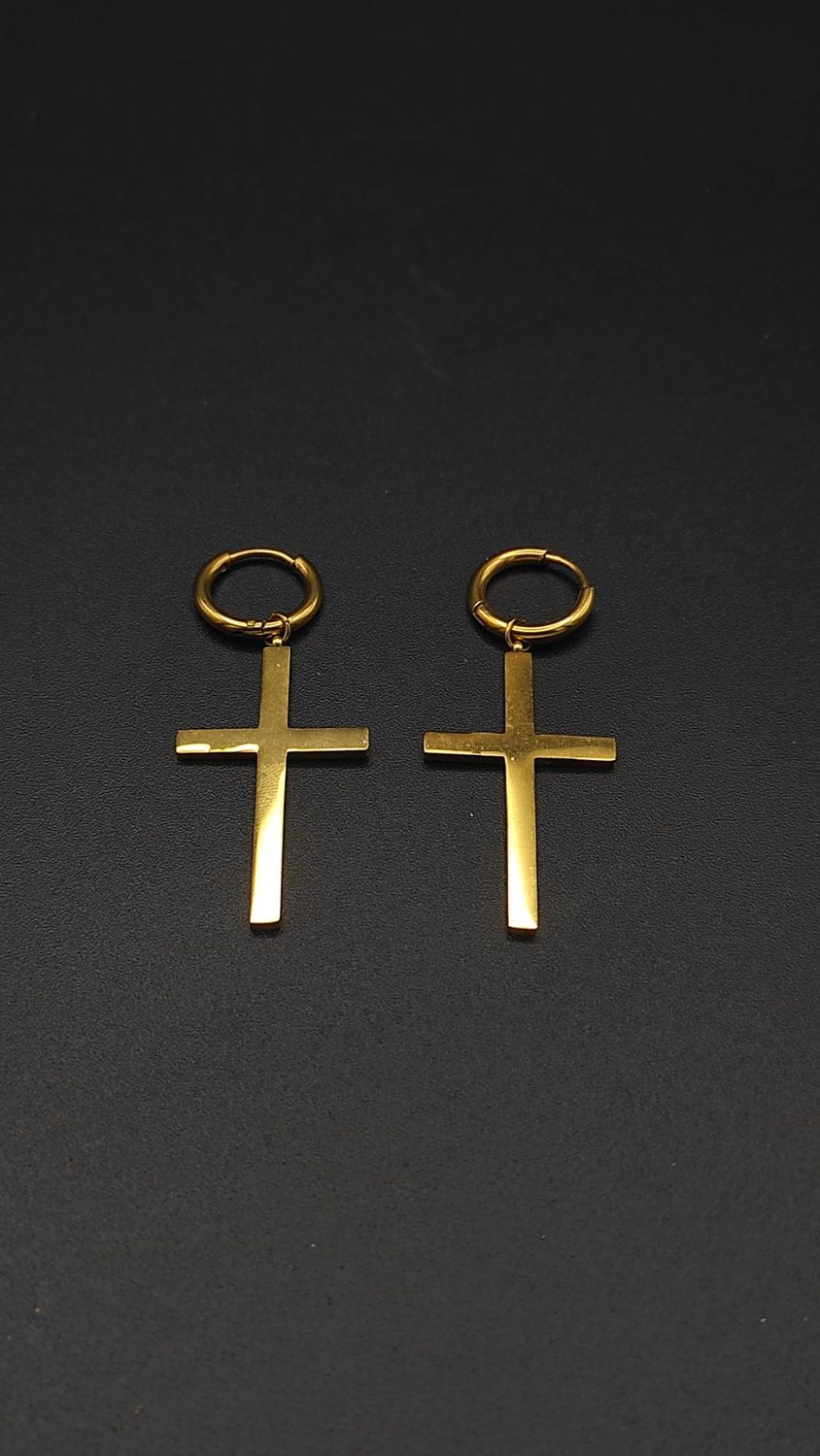 Argollas de Acero Dorada con Cruz Larga