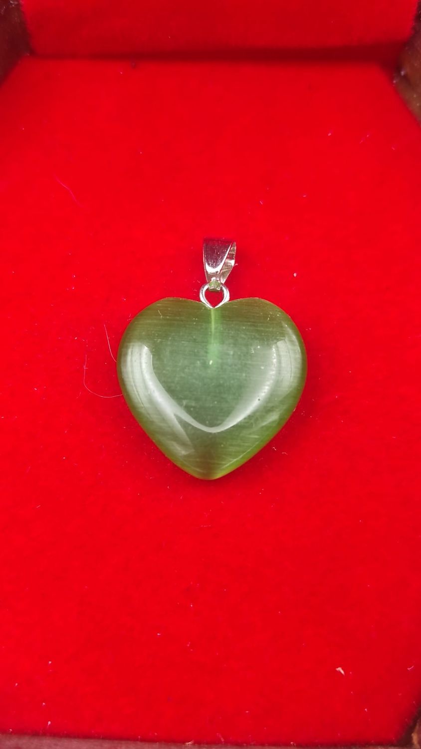 Colgante Corazón de Ojo de Gato Verde