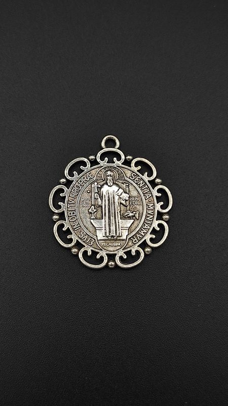 Medalla San Benito grande (metal)