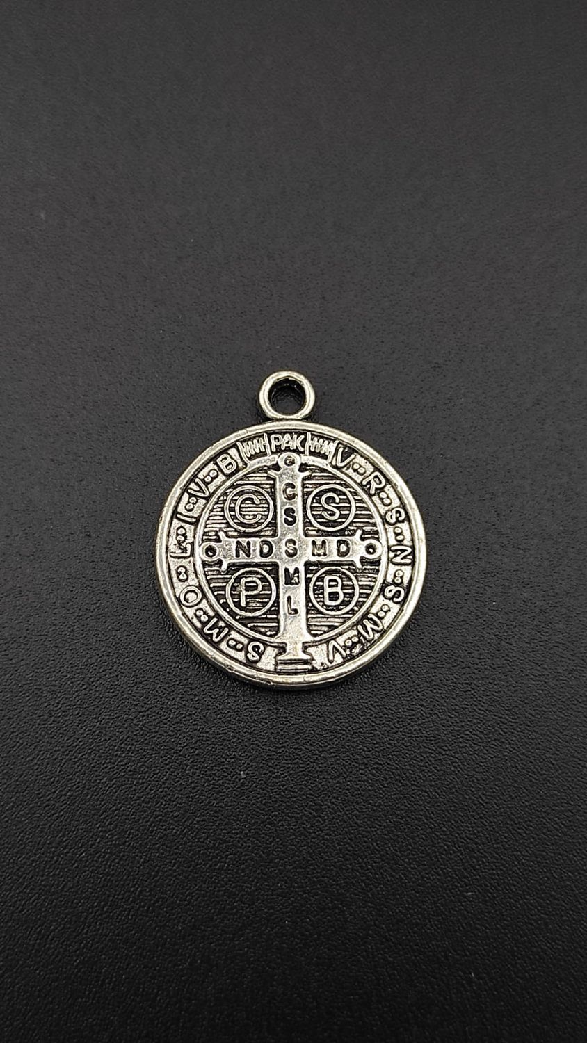 Medalla San Benito (metal)