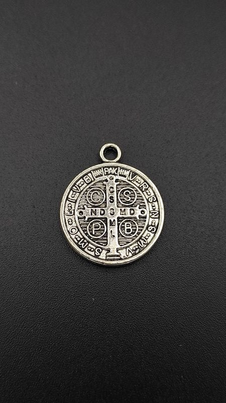 Medalla San Benito (metal)