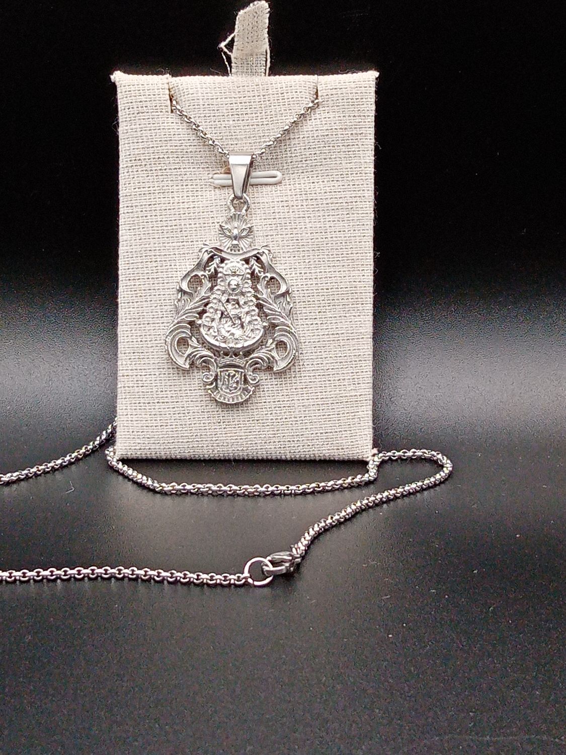 Medalla Virgen del Rocío con cadena ( acero)