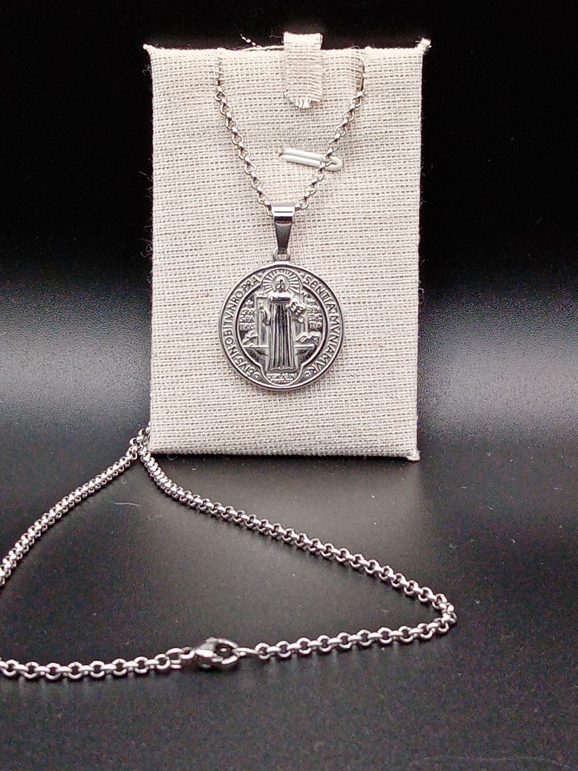 Medalla San Benito con cadena ( acero)