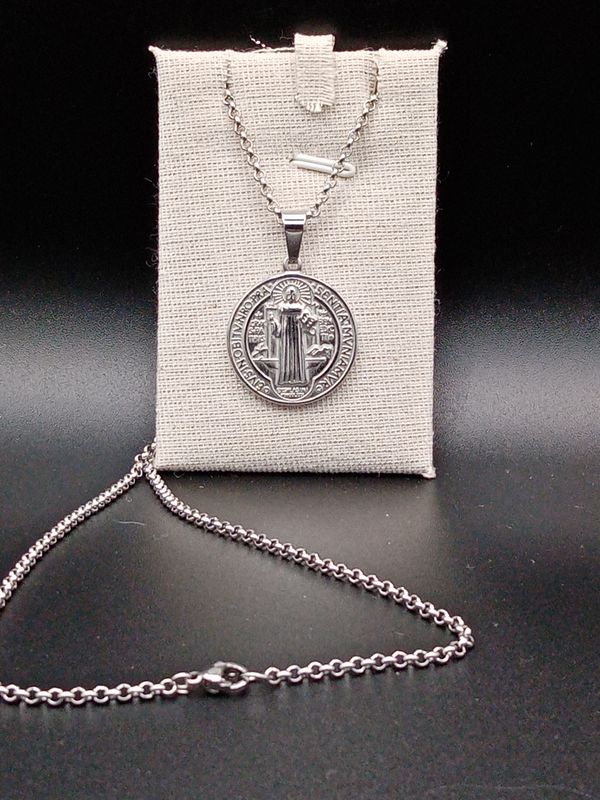 Medalla San Benito con cadena ( acero)