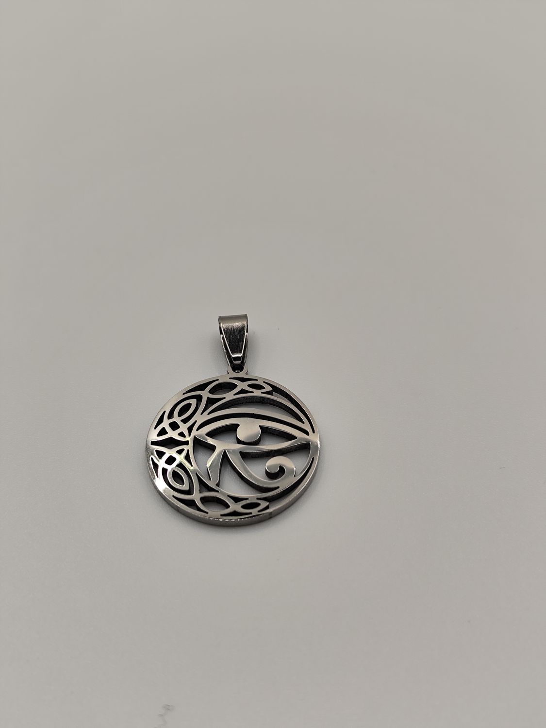 Colgante Ojo de Horus ( acero inoxidable)