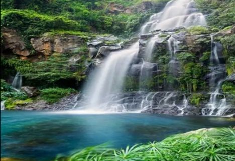 Tapiz tela 200x150 centímetros cascada