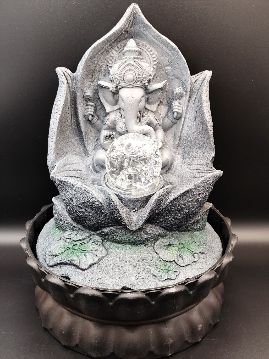 Fuente Ganesha con bola