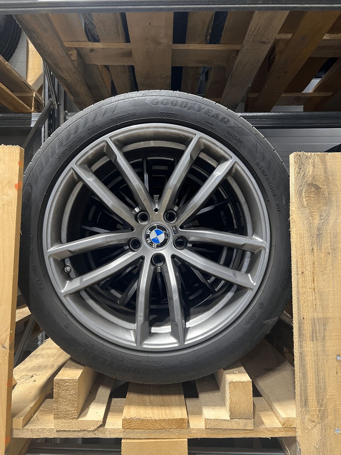 PLATIŠČA 21COL. BMW