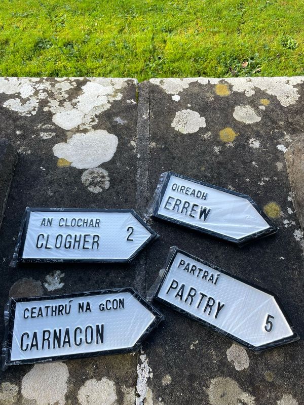 Local Finger post Signs
