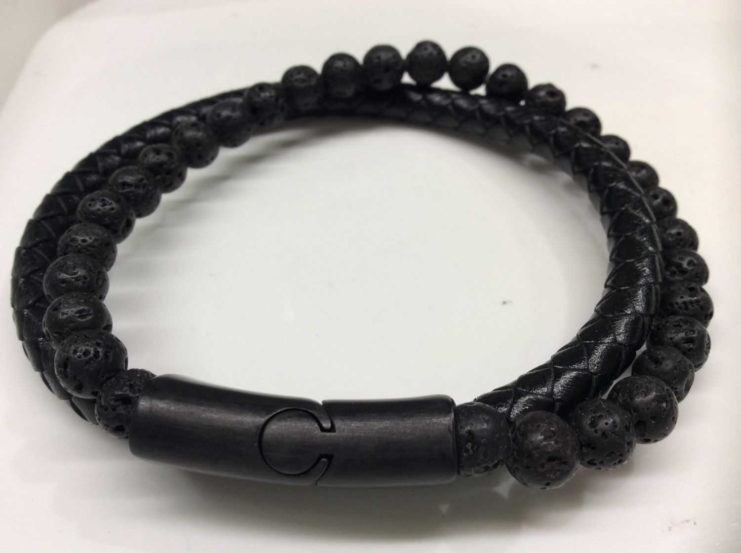 BX5.1.MB.8.5 Black leather with beads bracelet