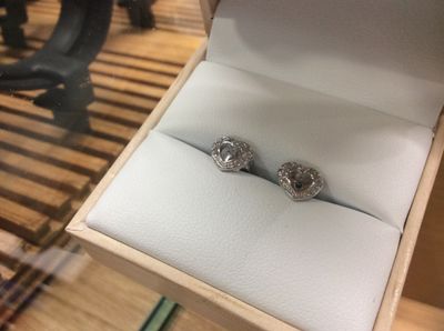 RTI10K11 (10k-1.1g WG earring)