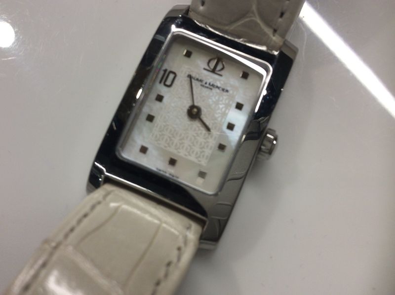 Baume Mercier L white