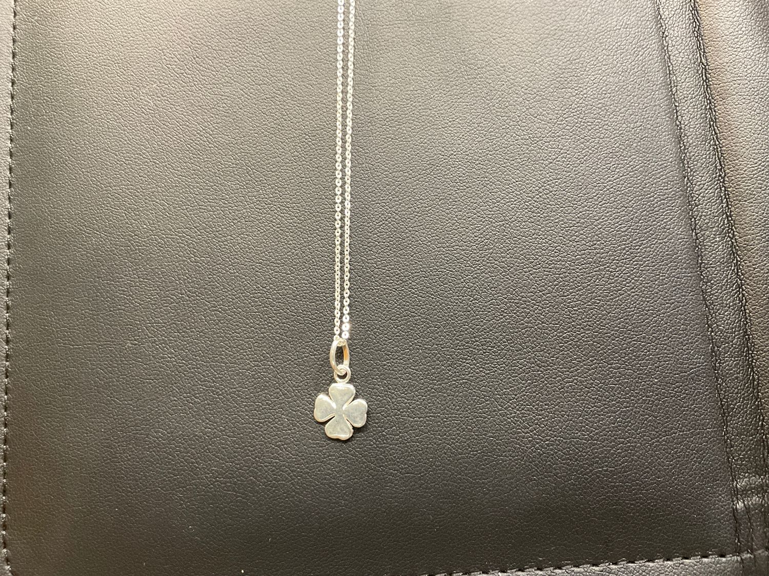 Clover Silver Chain Small