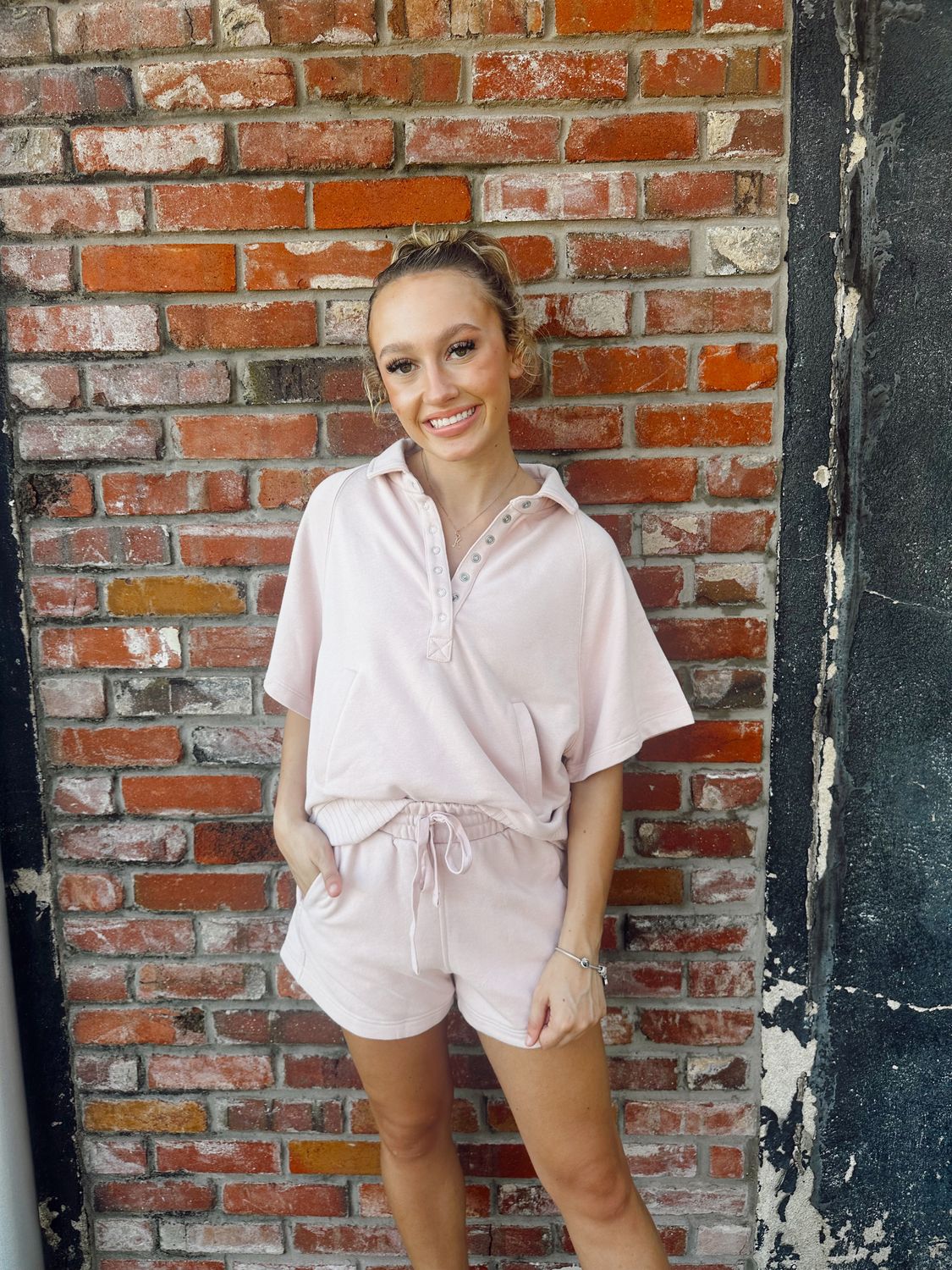 JUMP SHORTS BABY PINK