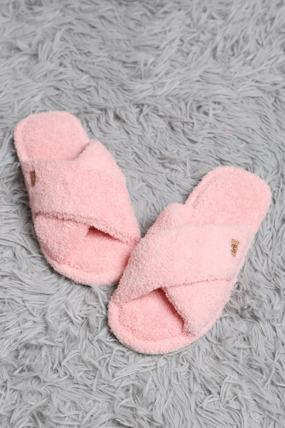 CRISS CROSS SLIPPERS