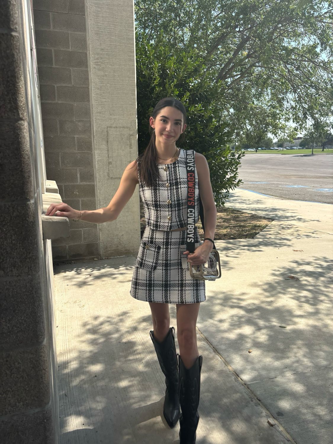 TWEED VEST