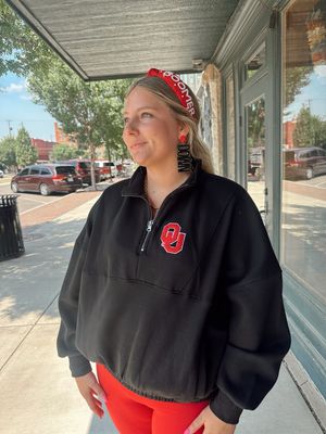 VARSITY PATCH PULLOVER