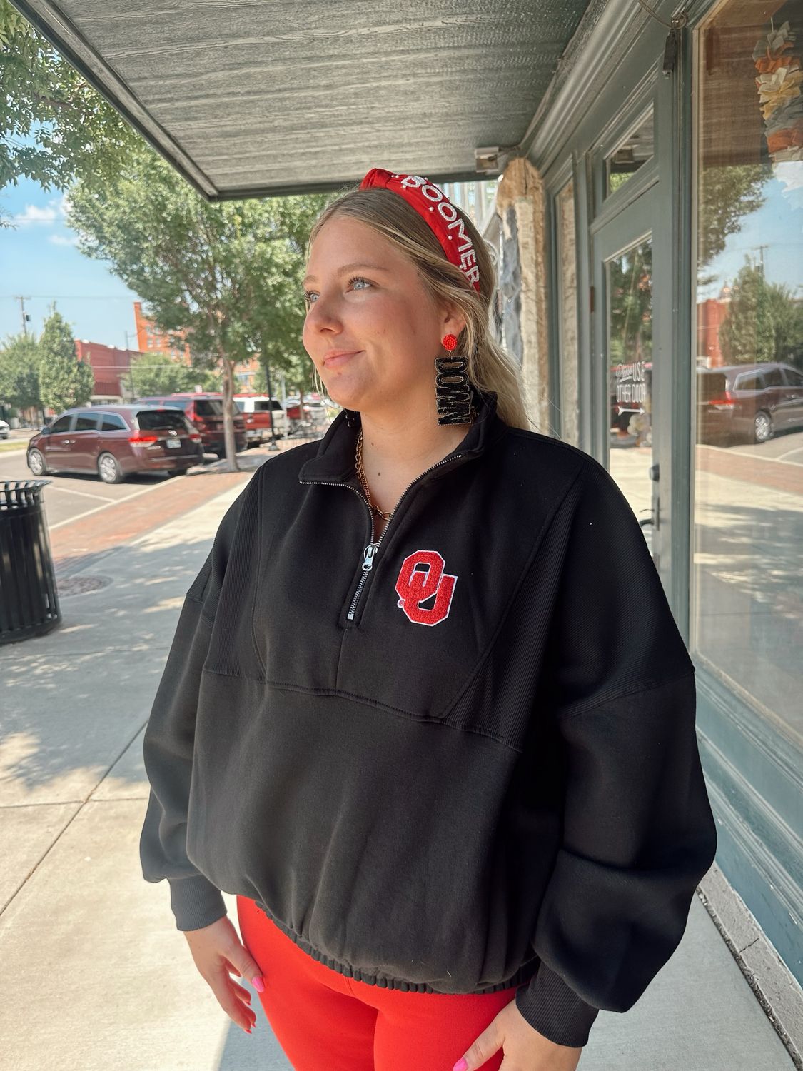 VARSITY PATCH PULLOVER