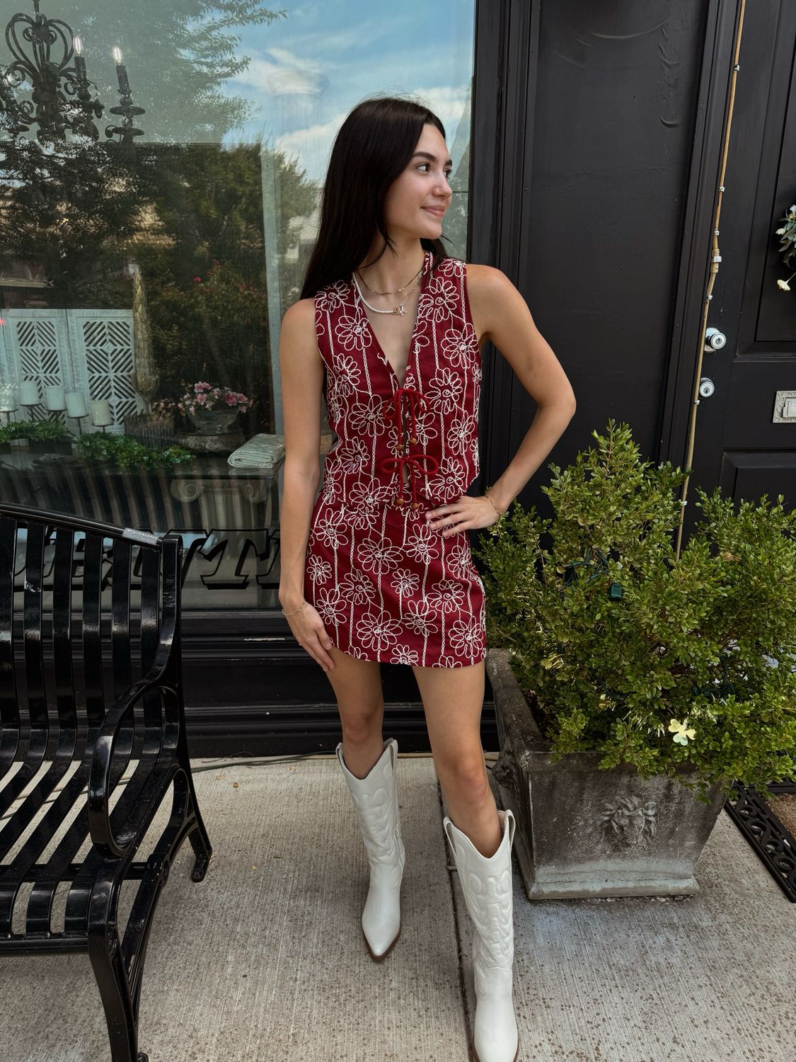 EMBROIDERED FRONT TIE