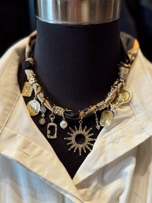 THE MISTY NECKLACE