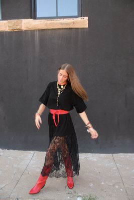 OVERSIZED DRESS W/LACE